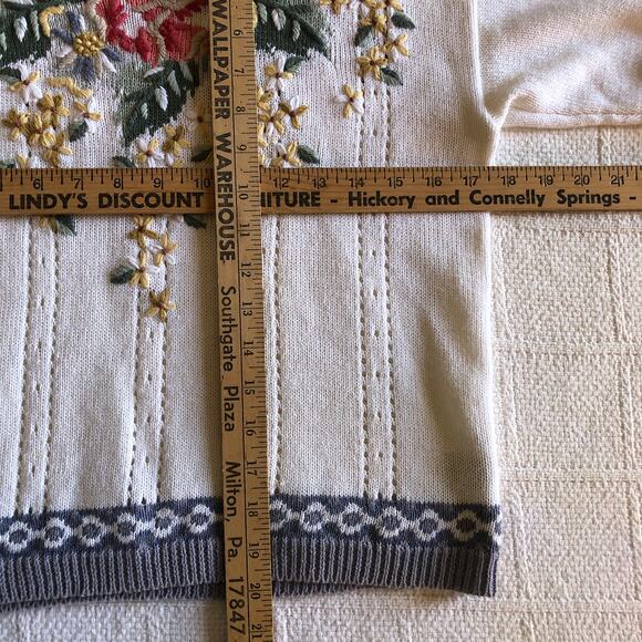 VTG 80s Floral Embroidered Knit Sweater XS Cream Cottagecore Romantic Coquette - Picture 10 of 10